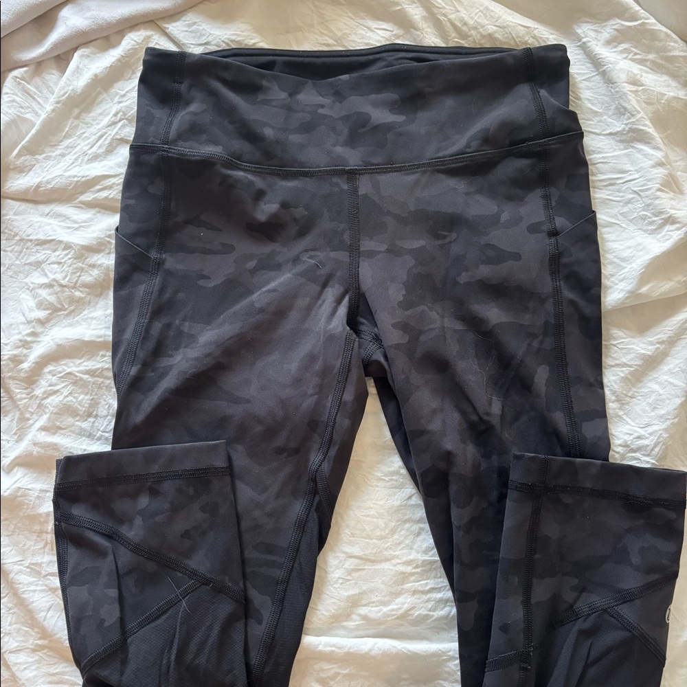 Lululemon 4” camo leggings